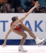 Kwan fails to land figure skating jump